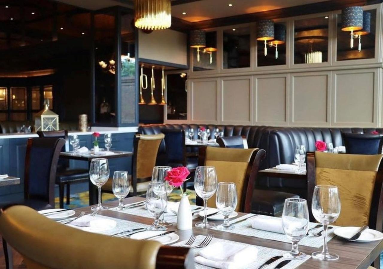 Ashdown Park Hotel Гори Экстерьер фото
